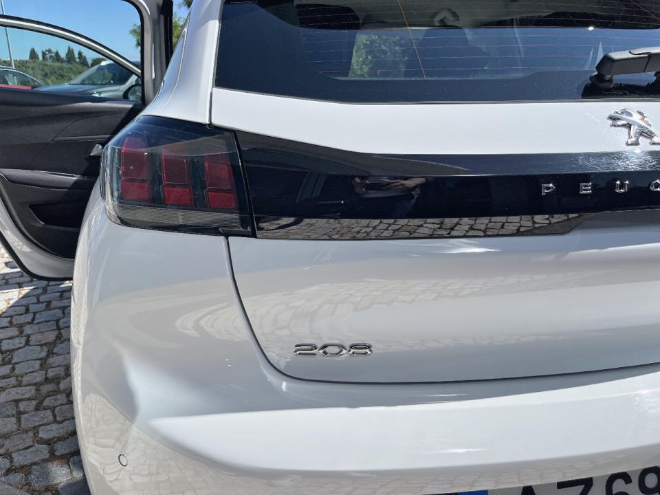peugeot-208-2023-gasolina-1199cc