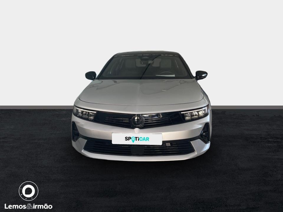 opel-astra-2025-gasolina-1199cc
