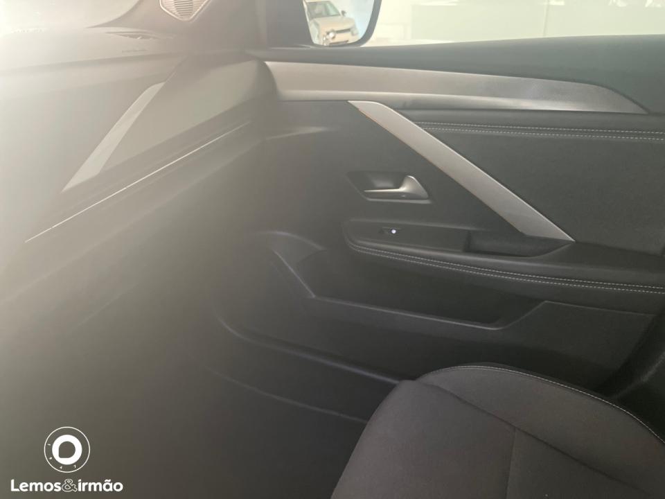 opel-astra-2025-gasolina-1199cc