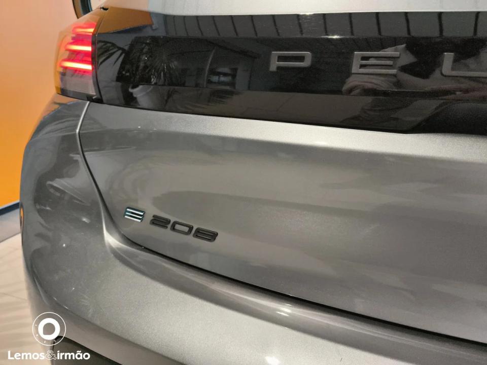 peugeot-208-2025-eletrico-0cc