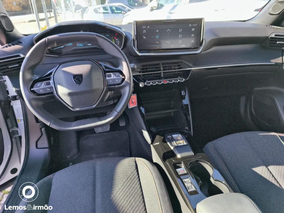peugeot-2008-2025-eletrico-0cc