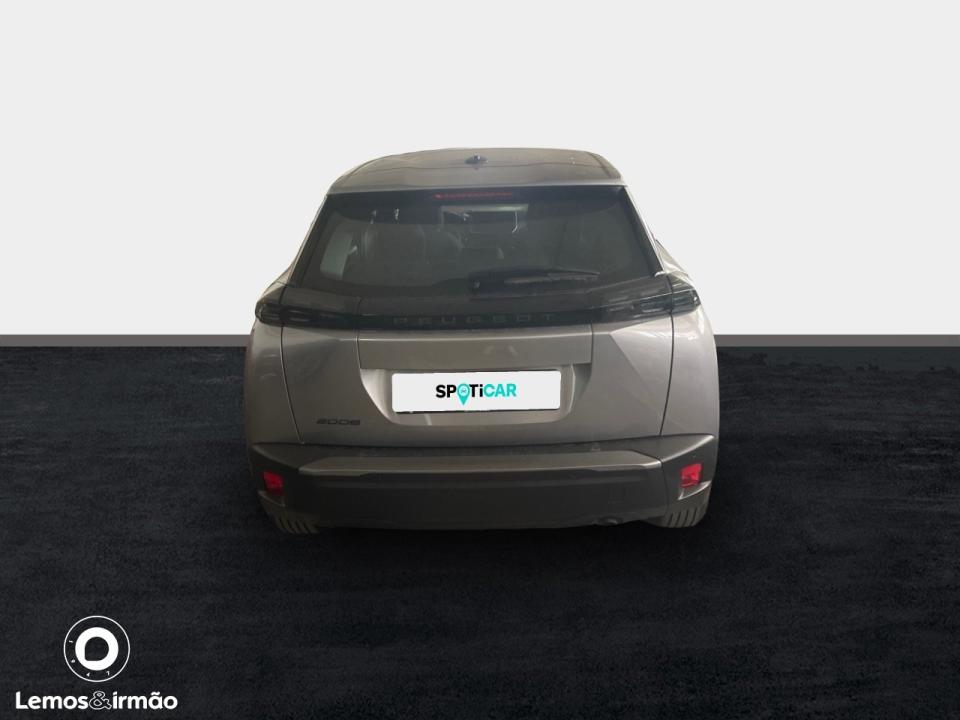 peugeot-2008-2025-gasolina-1199cc