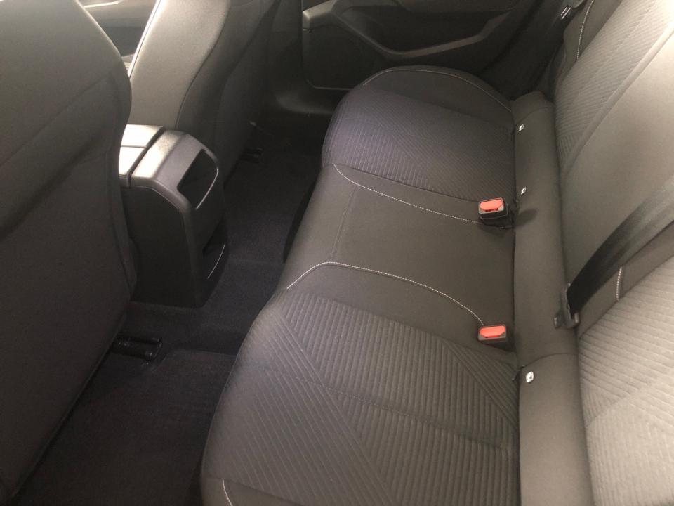 peugeot-308-2023-gasolina-1199cc