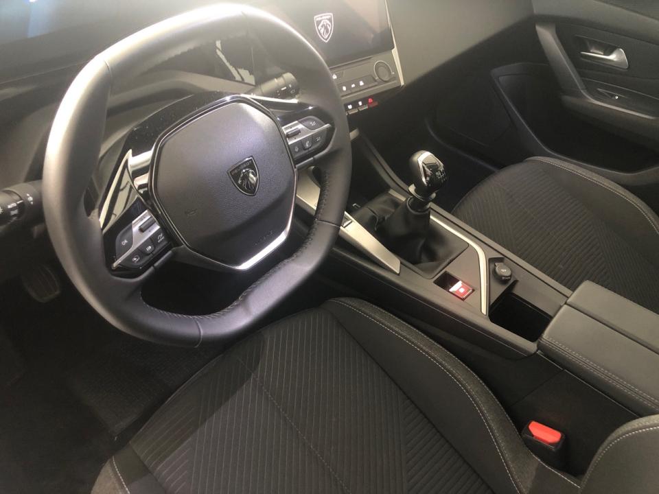 peugeot-308-2023-gasolina-1199cc