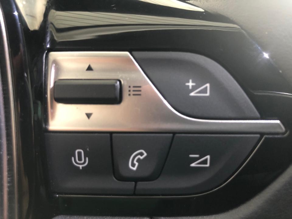 peugeot-308-2023-gasolina-1199cc
