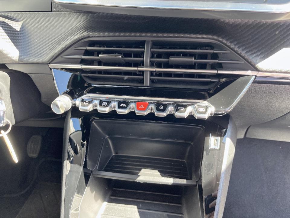 peugeot-208-2023-gasolina-1199cc