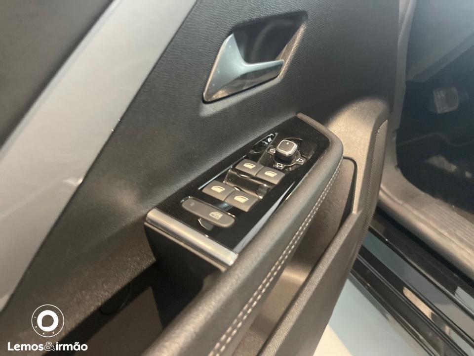 opel-astra-2025-gasolina-1199cc