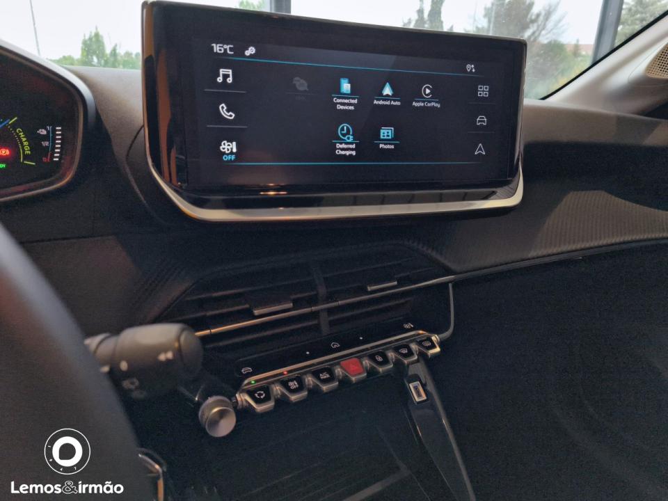 peugeot-208-2025-gasolina-1199cc