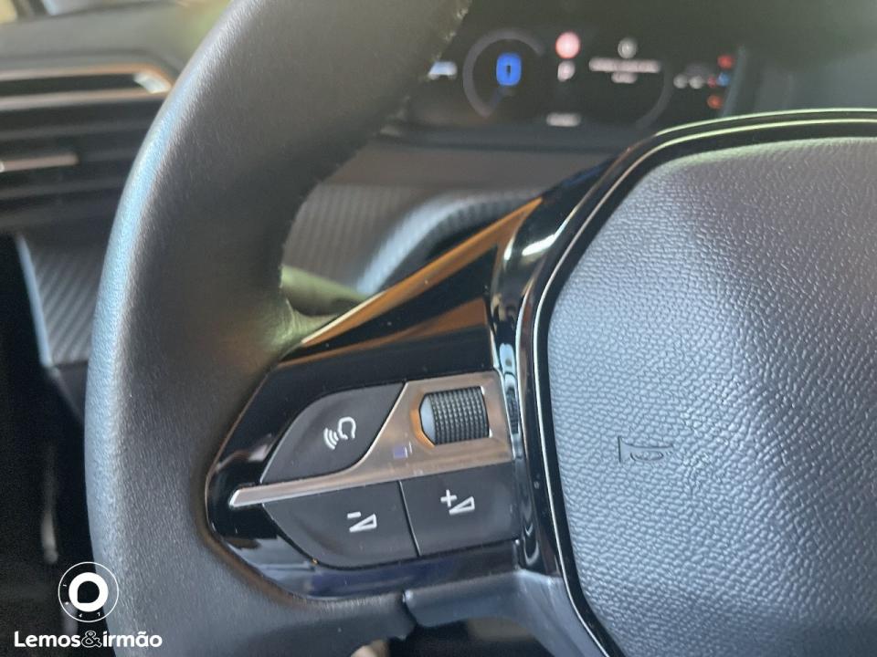 peugeot-208-2026-gasolina-1199cc