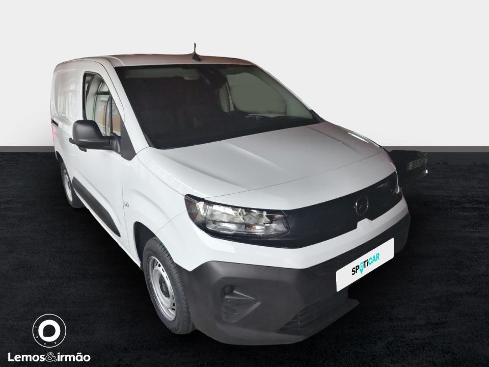 opel-combo-2023-diesel-1499cc