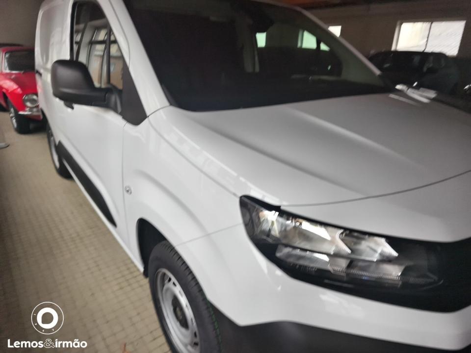 opel-combo-2023-diesel-1499cc