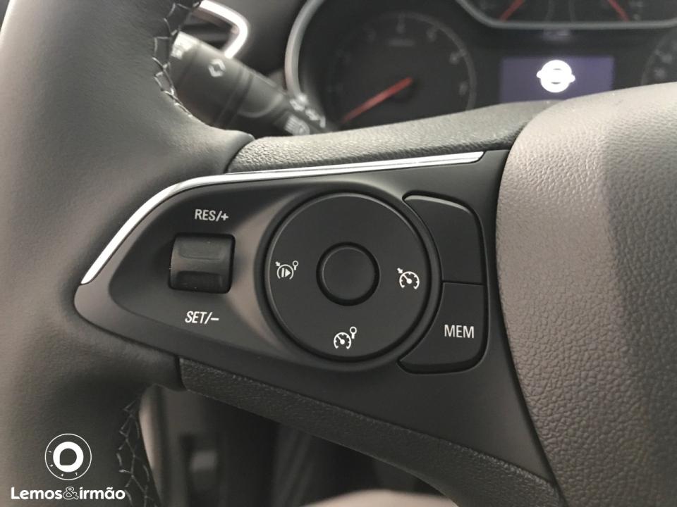 opel-crossland-x-2023-gasolina-1199cc