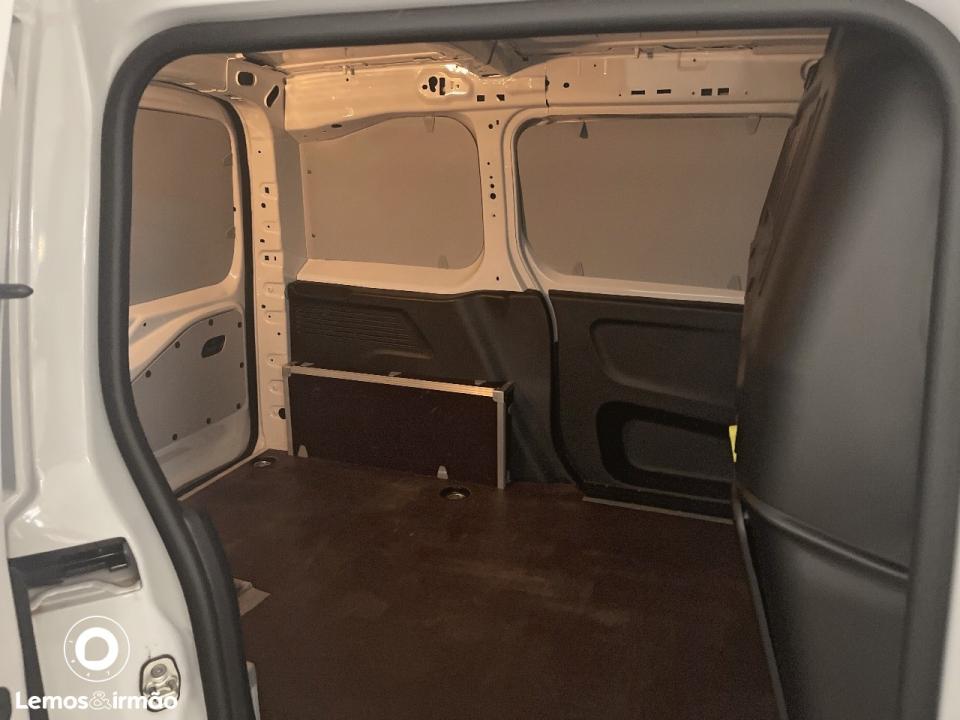 citroen-berlingo-2025-diesel-1499cc