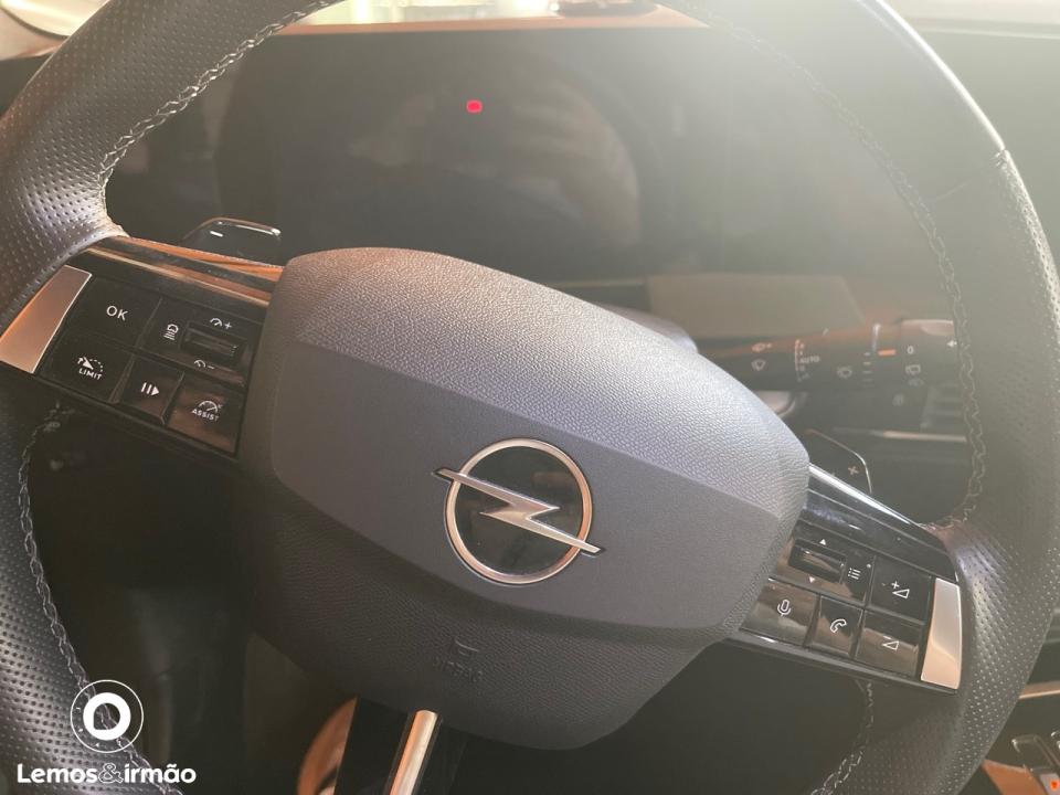 opel-astra-2025-gasolina-1199cc
