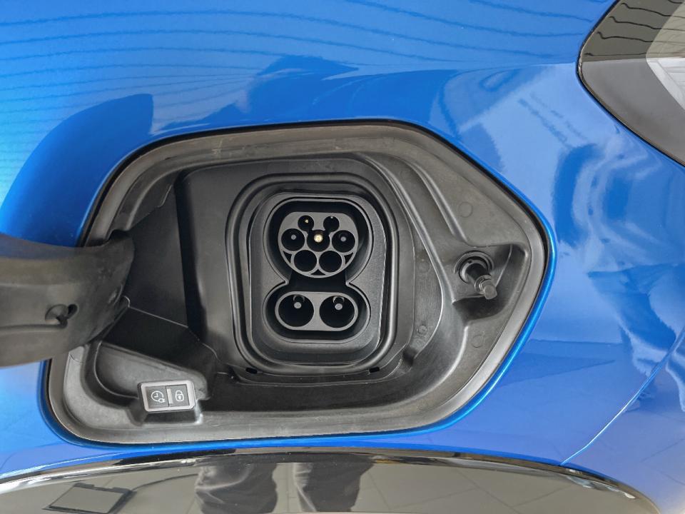 peugeot-208-2023-eletrico-0cc