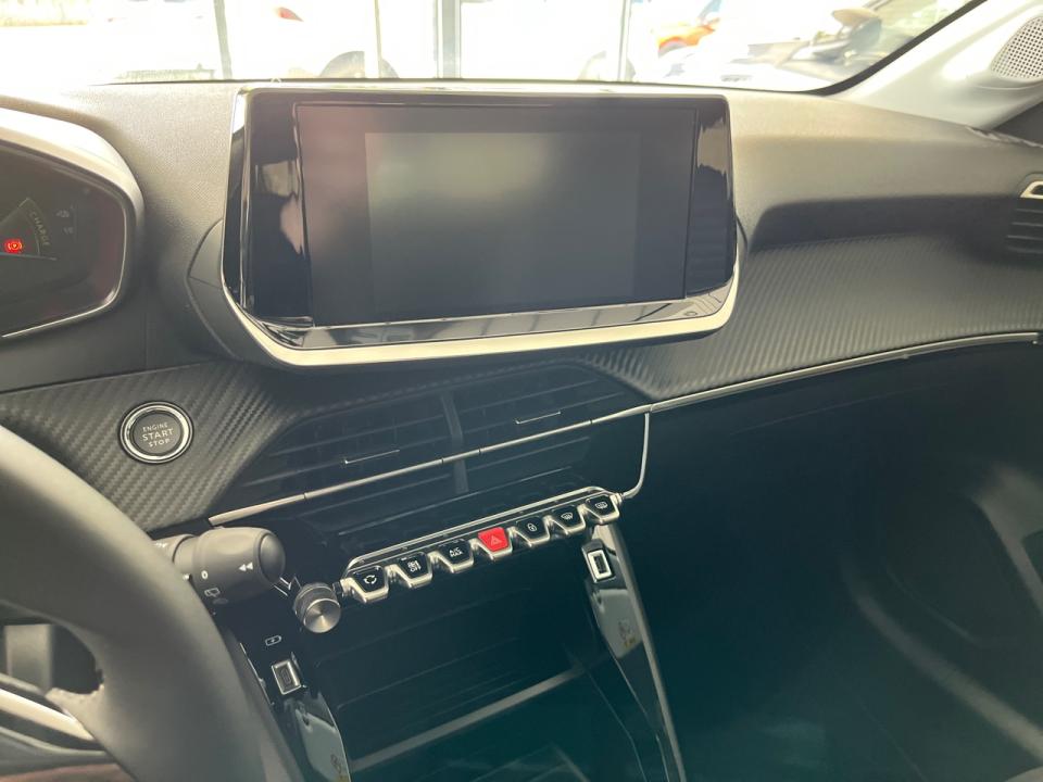 peugeot-208-2023-eletrico-0cc