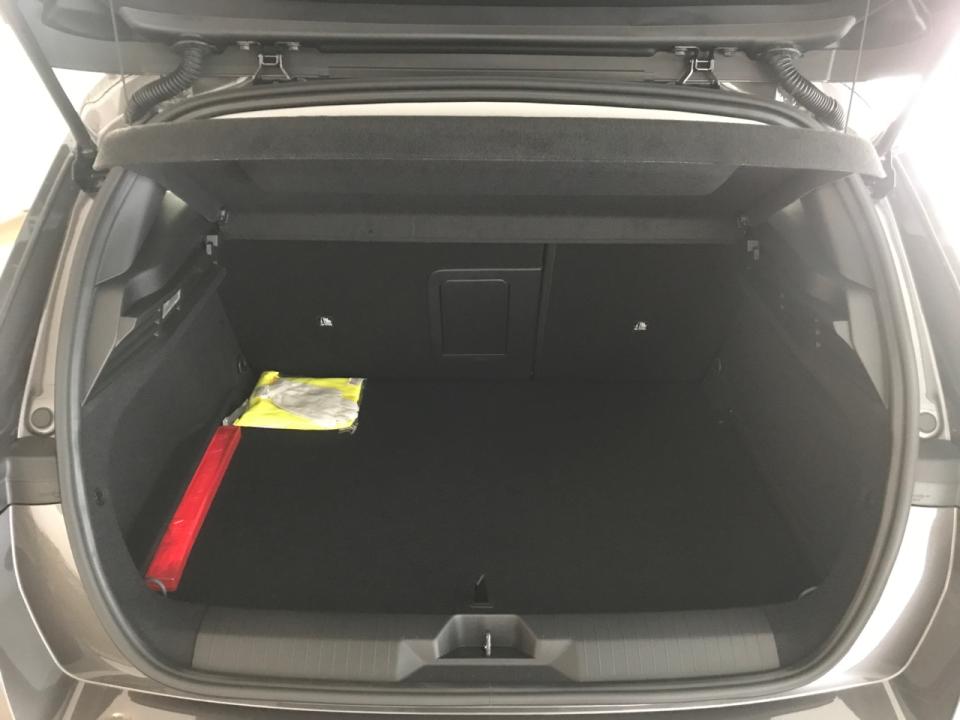 opel-astra-2023-gasolina-1598cc