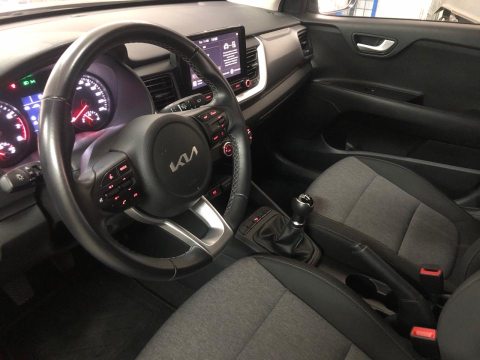 kia-stonic-2024-gasolina-1197cc