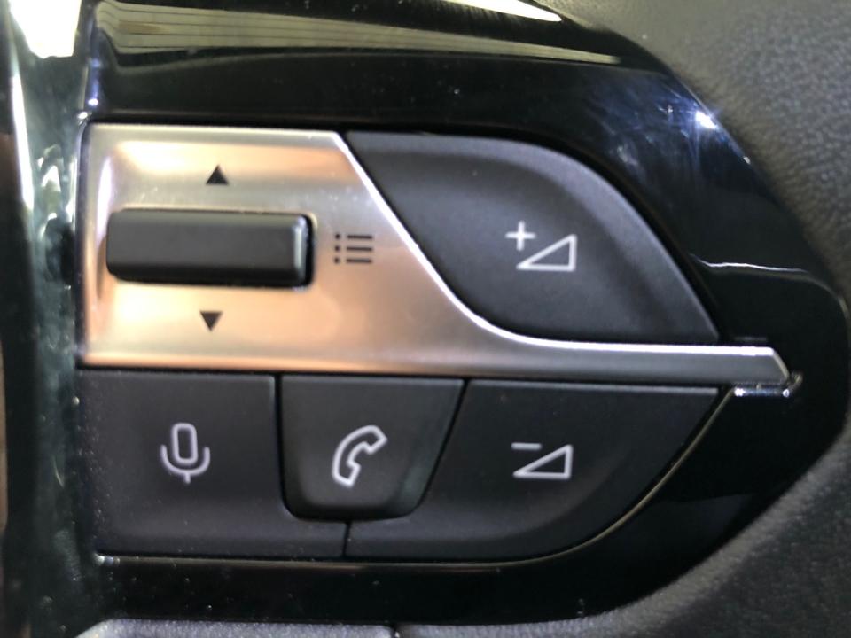 peugeot-308-sw-2023-gasolina-1199cc