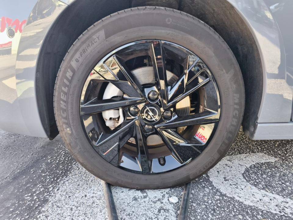 opel-corsa-2025-gasolina-1199cc