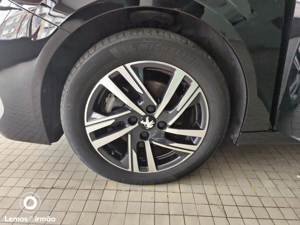 peugeot-208-2022-diesel-1499cc