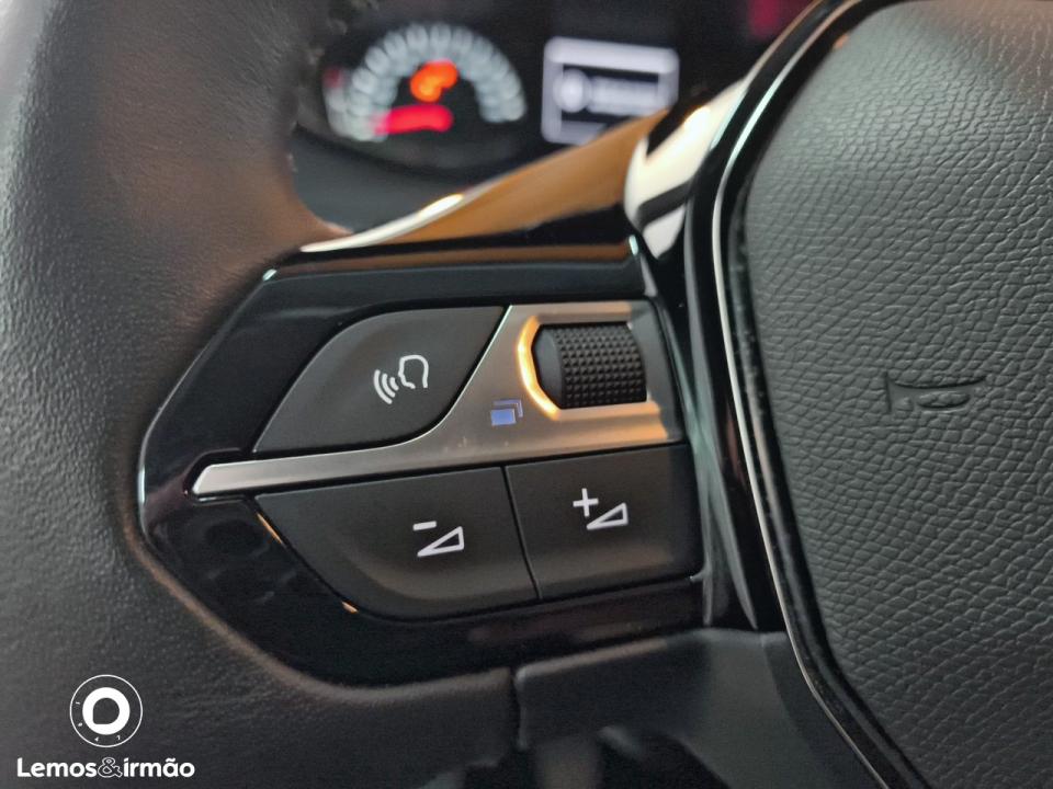 peugeot-208-2022-diesel-1499cc