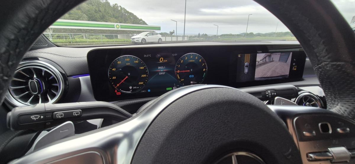 mercedes-benz-classe-a-2021-hibrido-1332cc