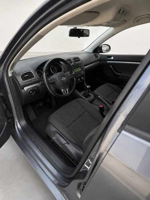 volkswagen-golf-1-6-tdi-2010-diesel-1598cc