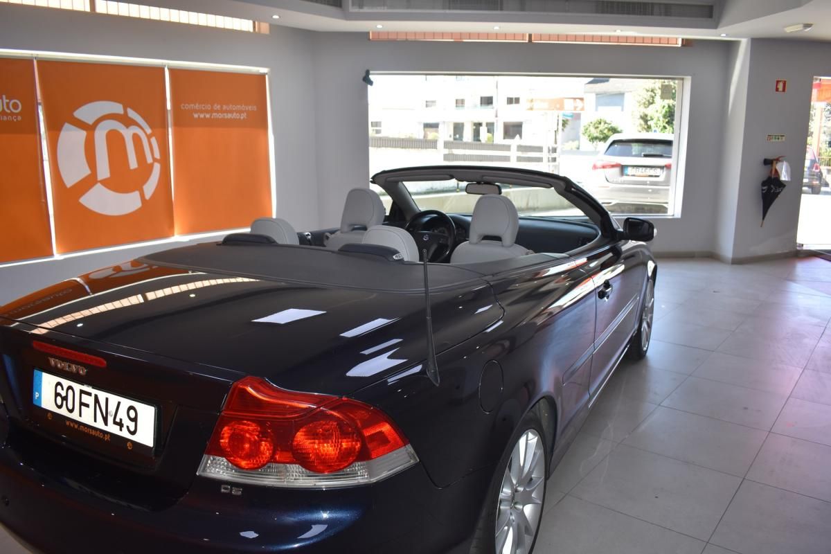 volvo-c70-2008-diesel-2400cc
