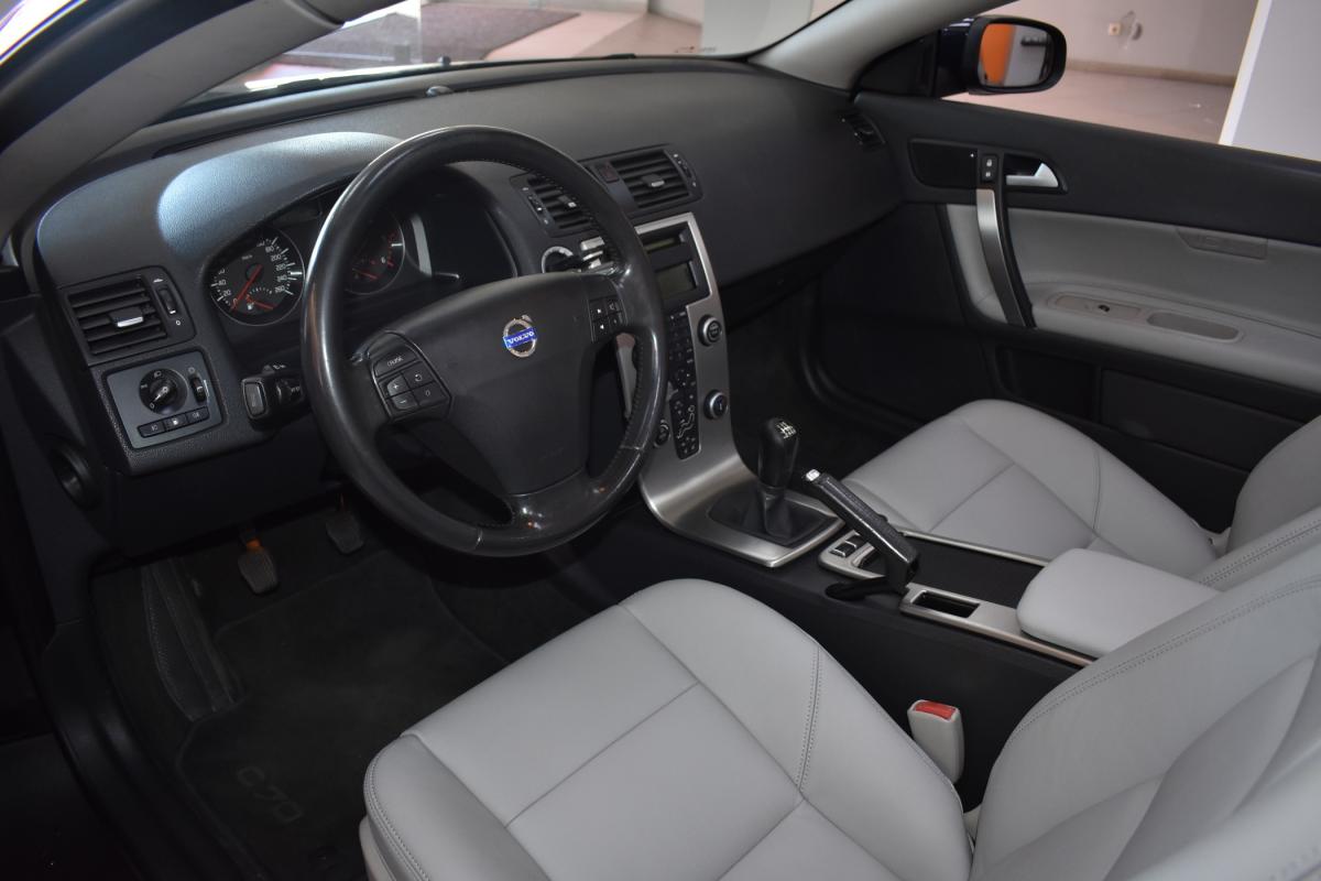 volvo-c70-2008-diesel-2400cc
