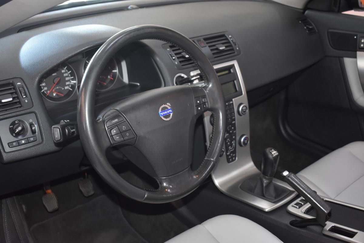 volvo-c70-2008-diesel-2400cc