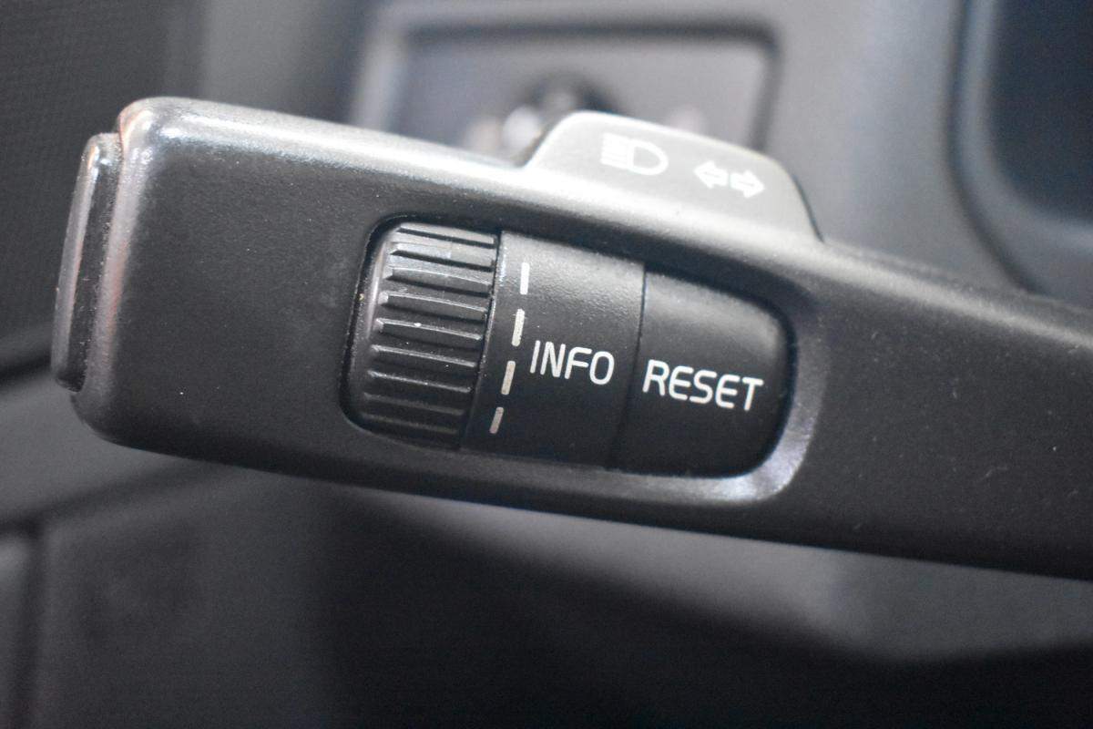 volvo-c70-2008-diesel-2400cc