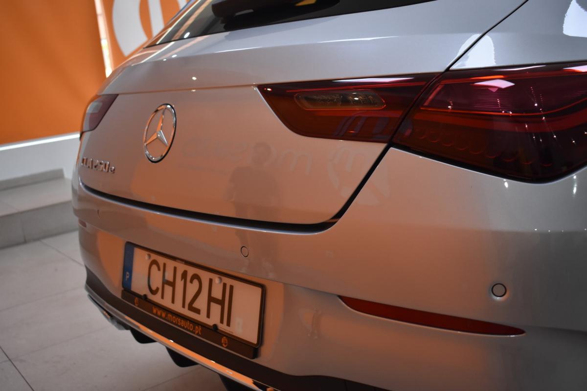 mercedes-benz-cla-2023-hibrido-a-gasolina-1332cc