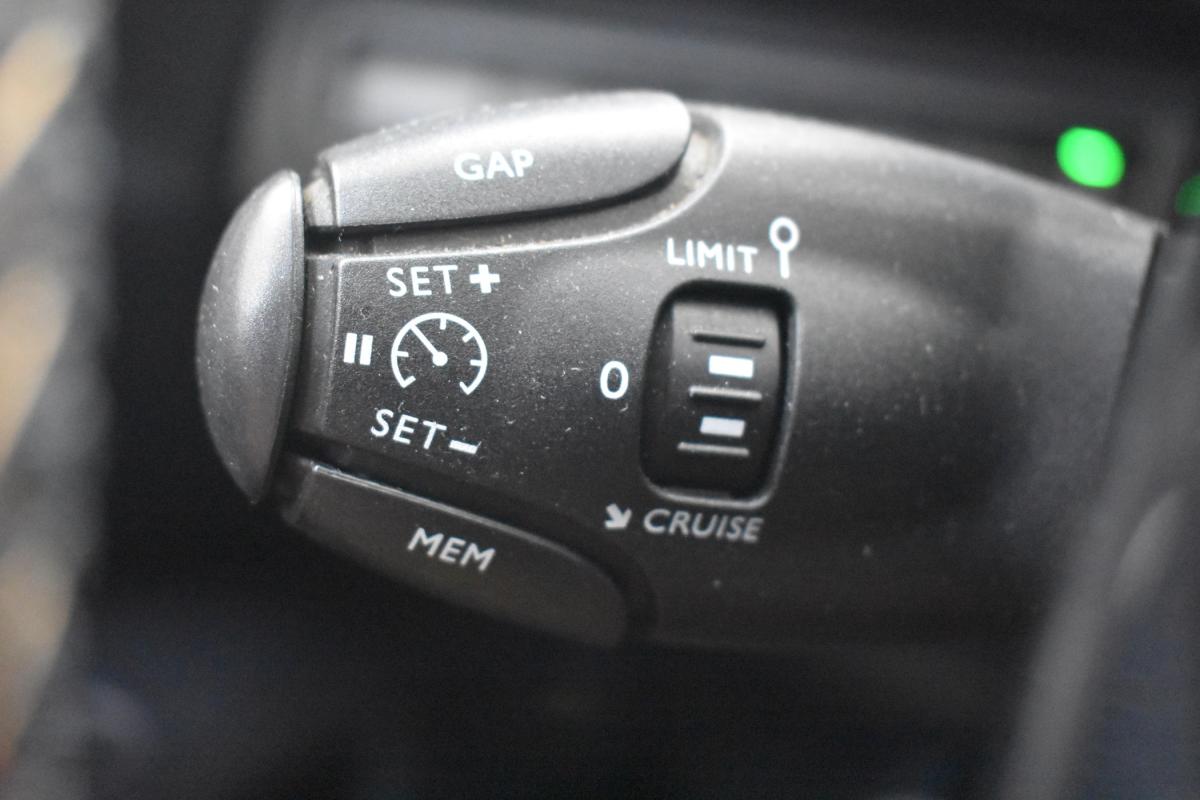 peugeot-3008-2018-diesel-1997cc