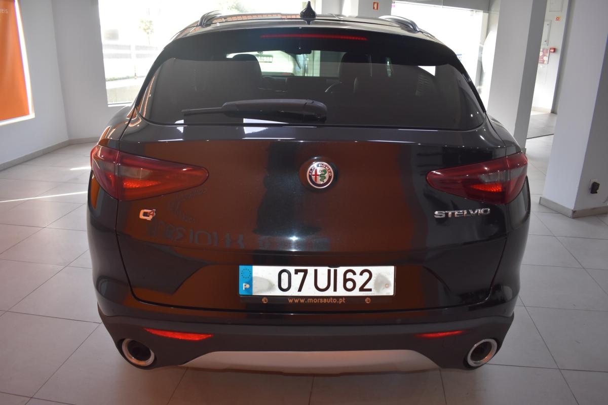 alfa-romeo-stelvio-2018-diesel-2143cc