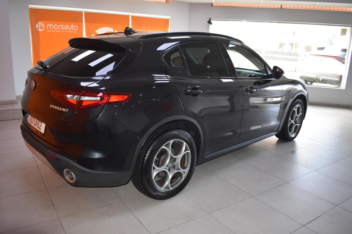 alfa-romeo-stelvio-2018-diesel-2143cc