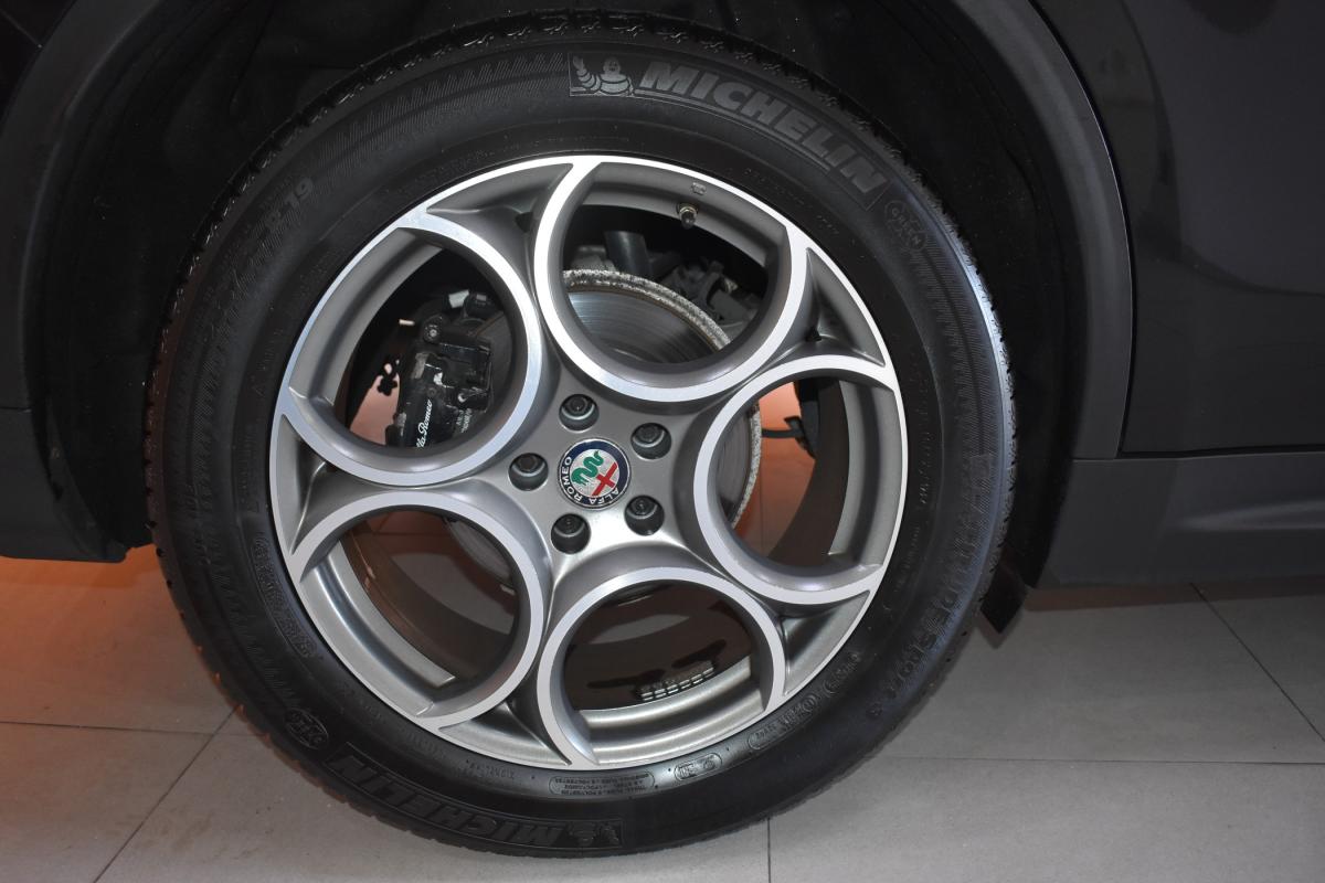 alfa-romeo-stelvio-2018-diesel-2143cc