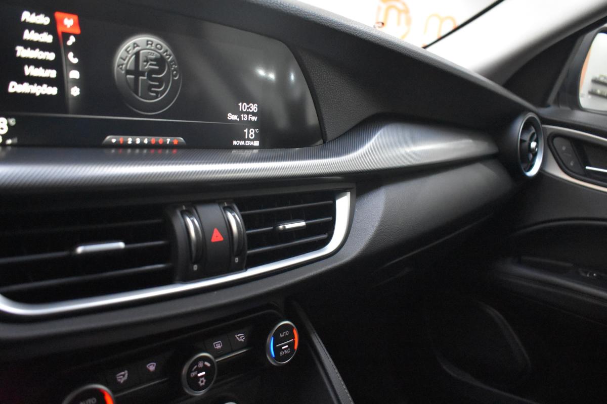 alfa-romeo-stelvio-2018-diesel-2143cc