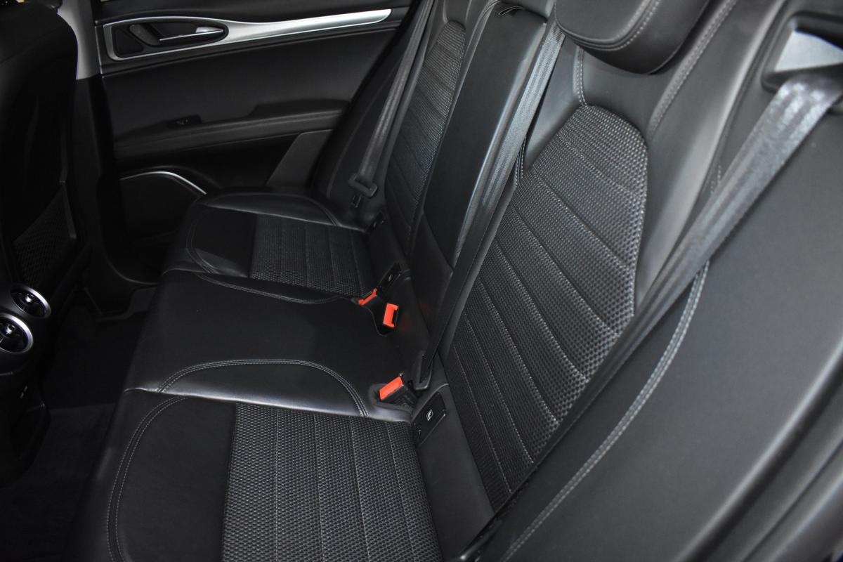alfa-romeo-stelvio-2018-diesel-2143cc