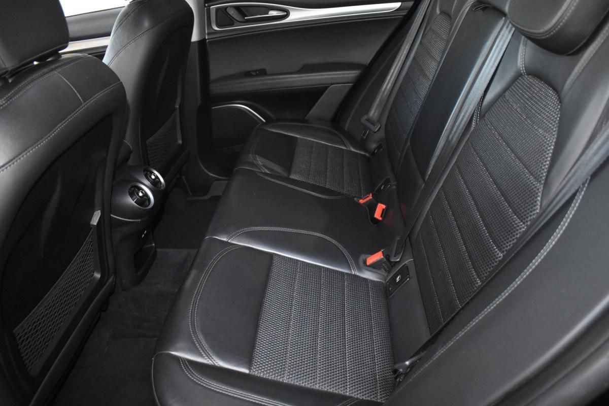 alfa-romeo-stelvio-2018-diesel-2143cc