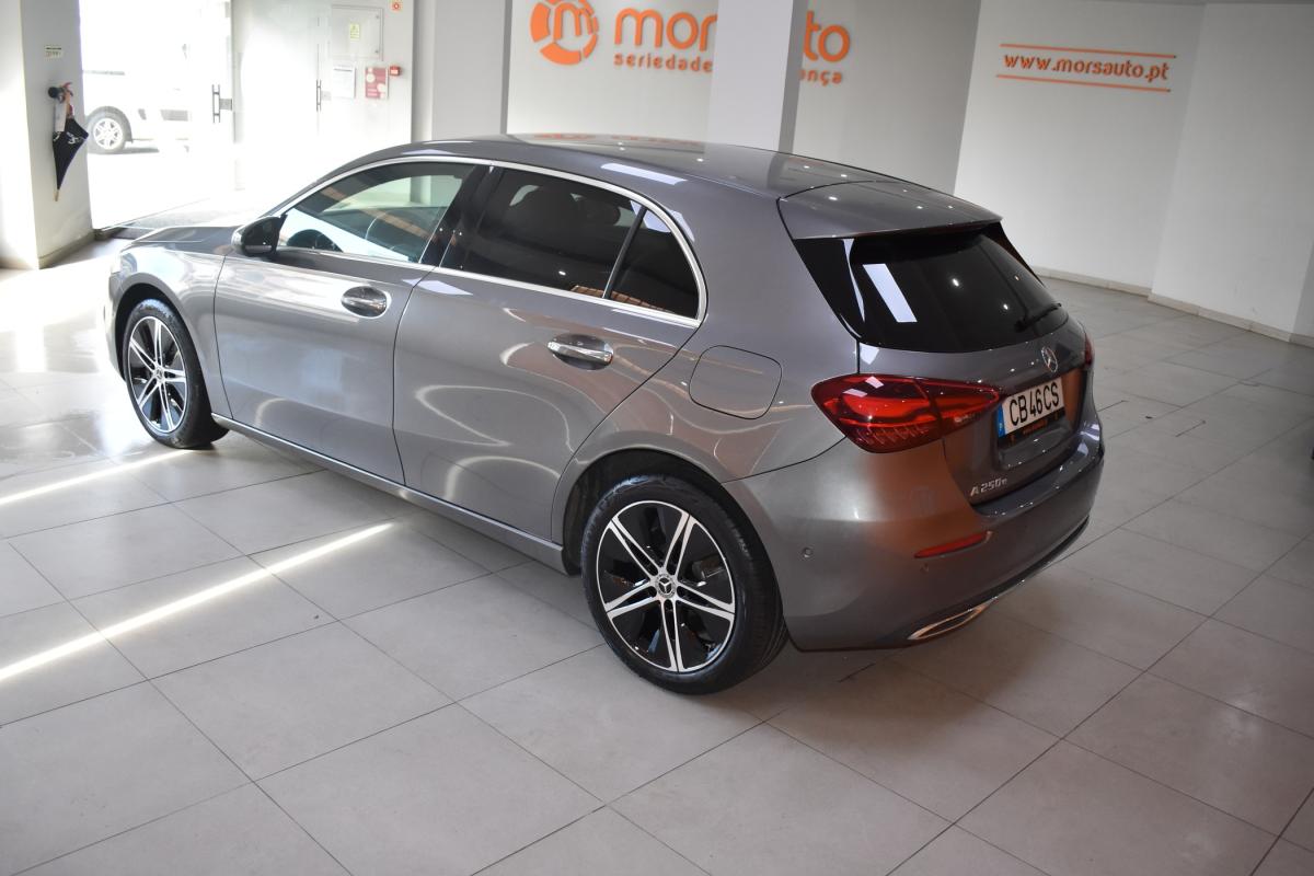 mercedes-benz-classe-a-2024-hibrido-a-gasolina-1332cc