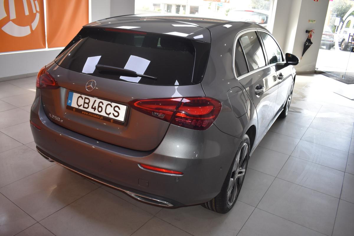 mercedes-benz-classe-a-2024-hibrido-a-gasolina-1332cc
