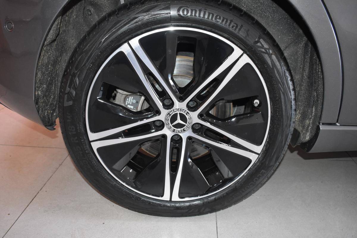 mercedes-benz-classe-a-2024-hibrido-a-gasolina-1332cc