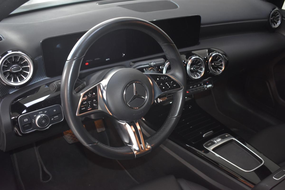 mercedes-benz-classe-a-2024-hibrido-a-gasolina-1332cc