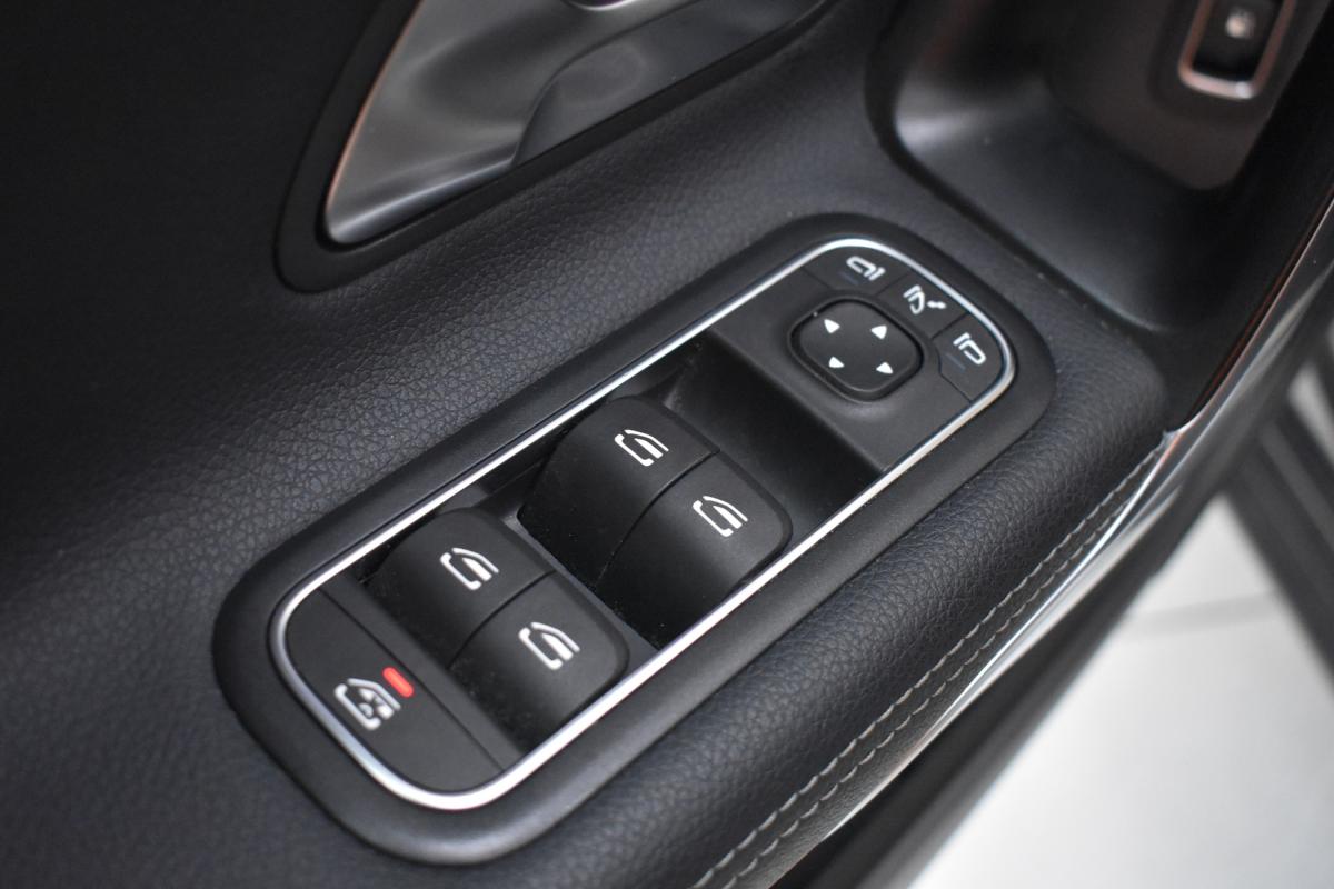 mercedes-benz-classe-a-2024-hibrido-a-gasolina-1332cc
