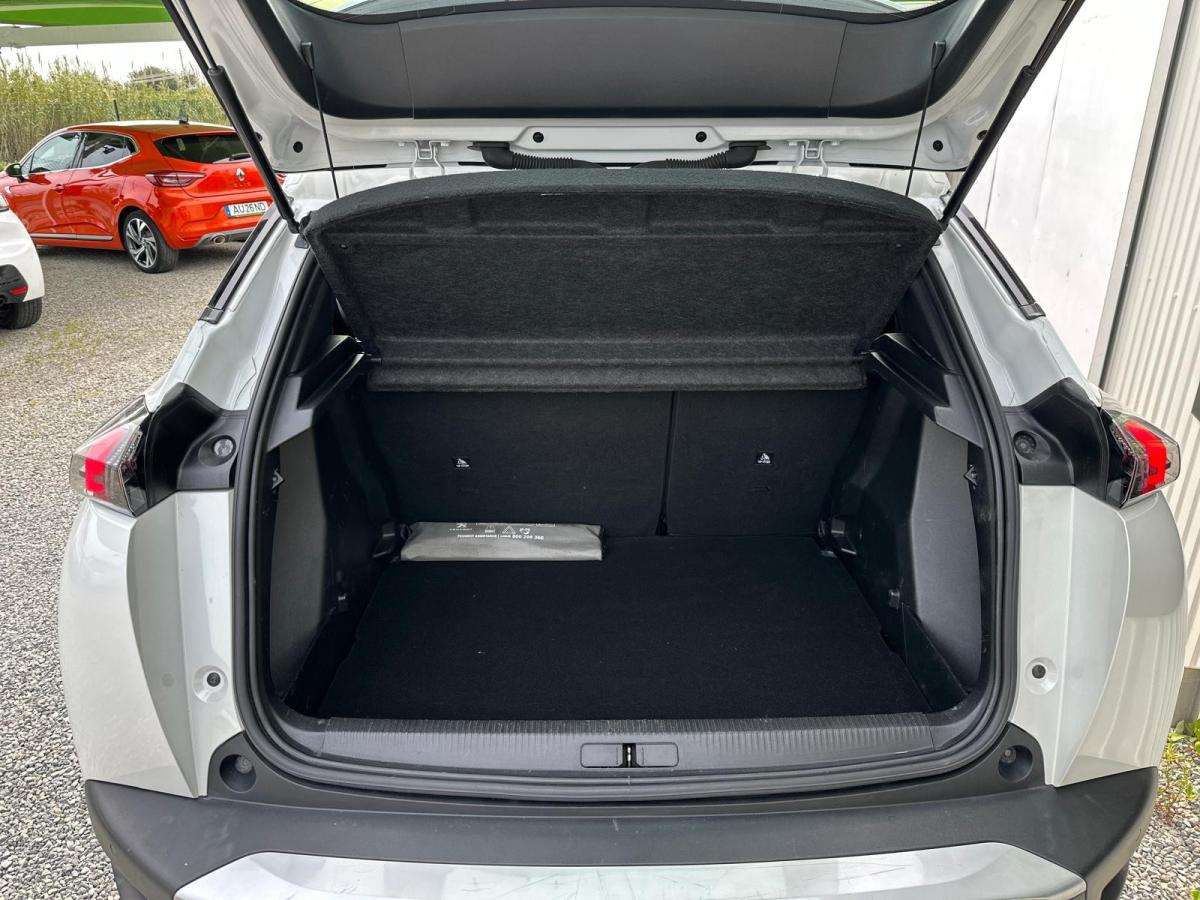 peugeot-2008-2022-gasolina-1199cc