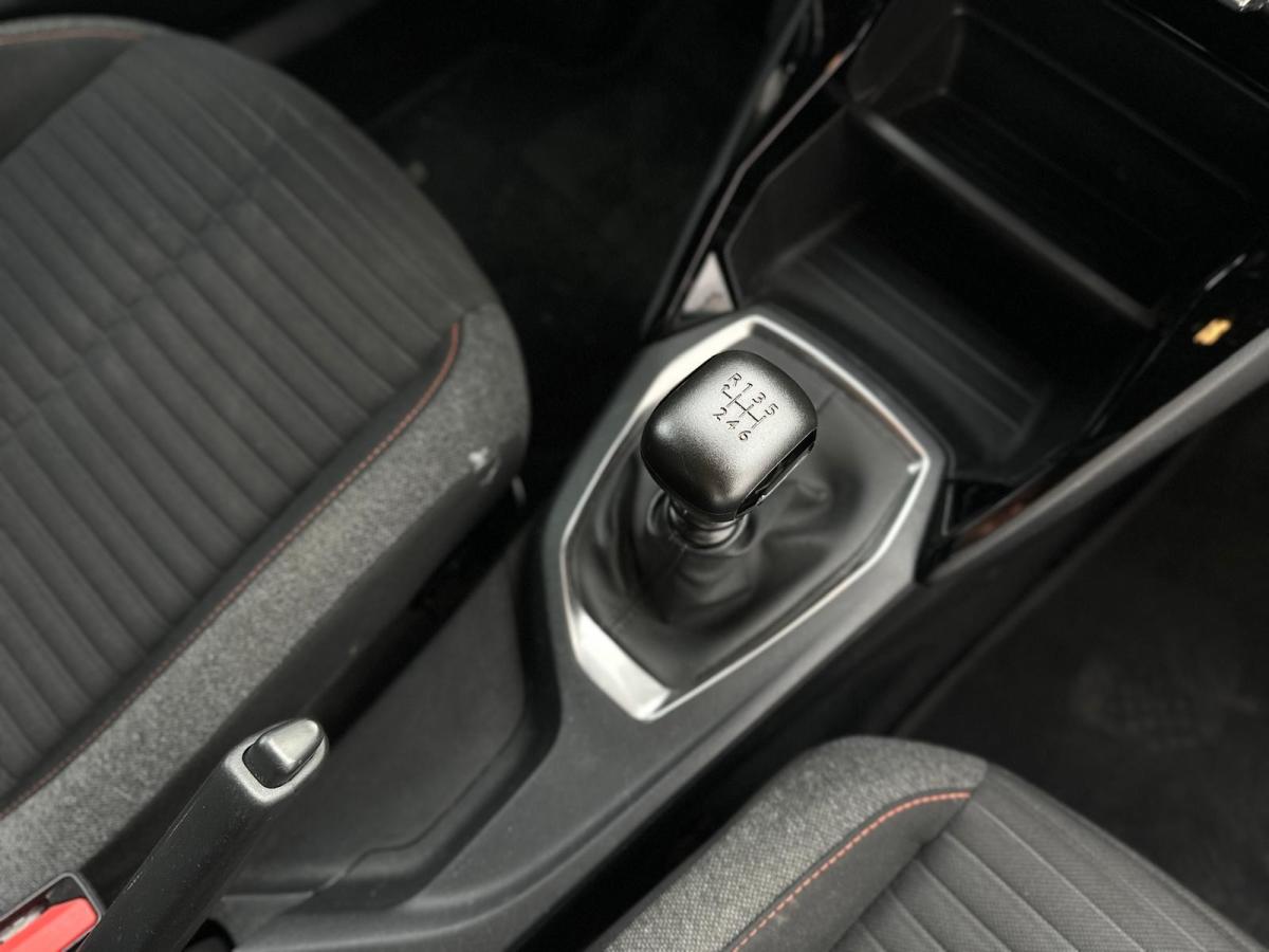 peugeot-2008-2022-gasolina-1199cc
