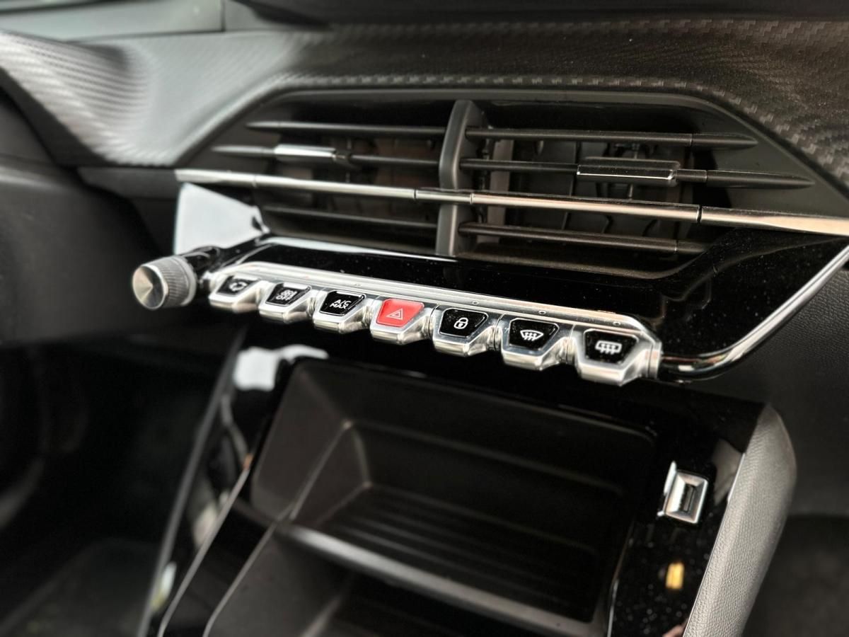 peugeot-2008-2022-gasolina-1199cc