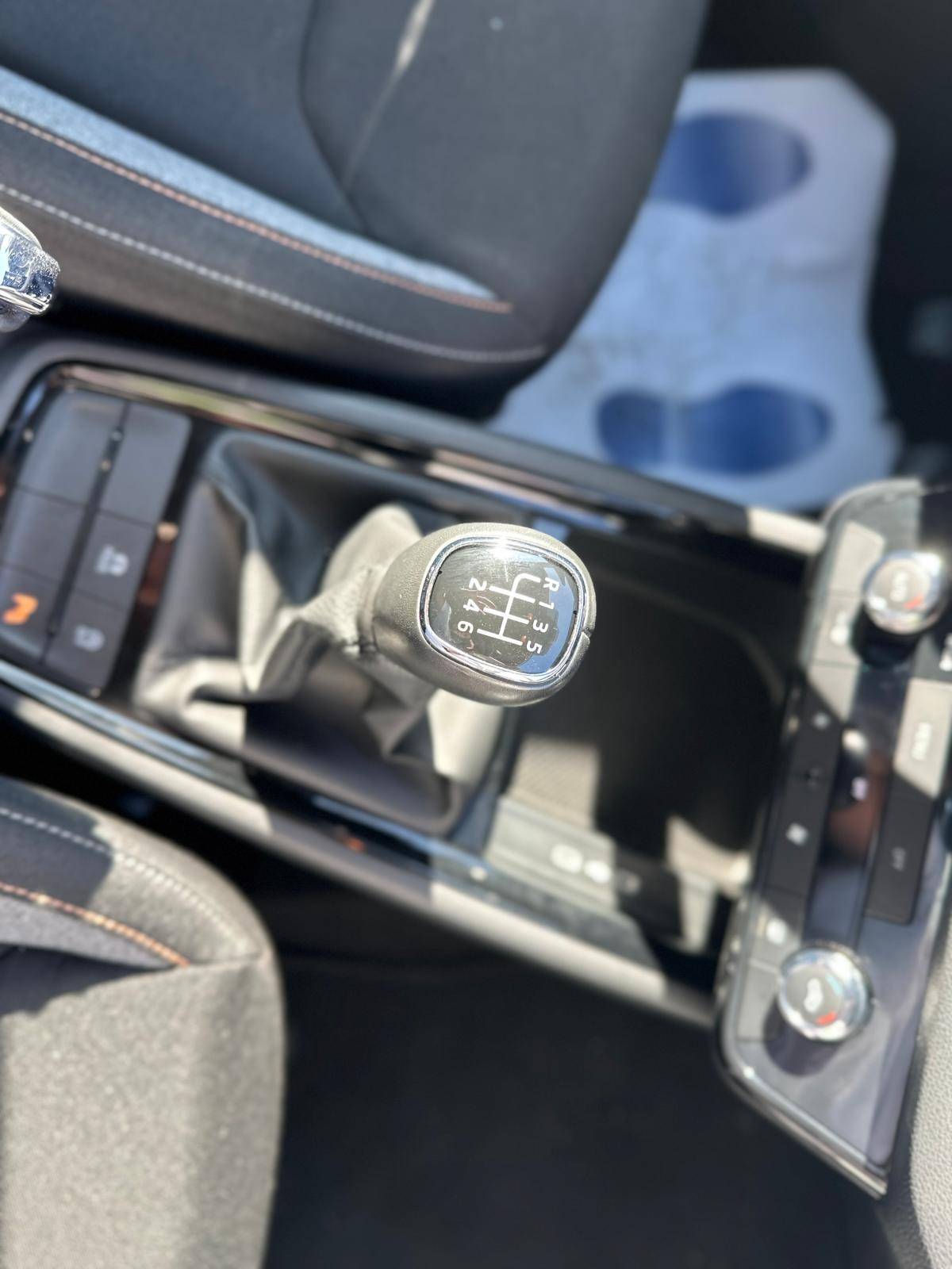 skoda-kamiq-2025-gasolina-999cc