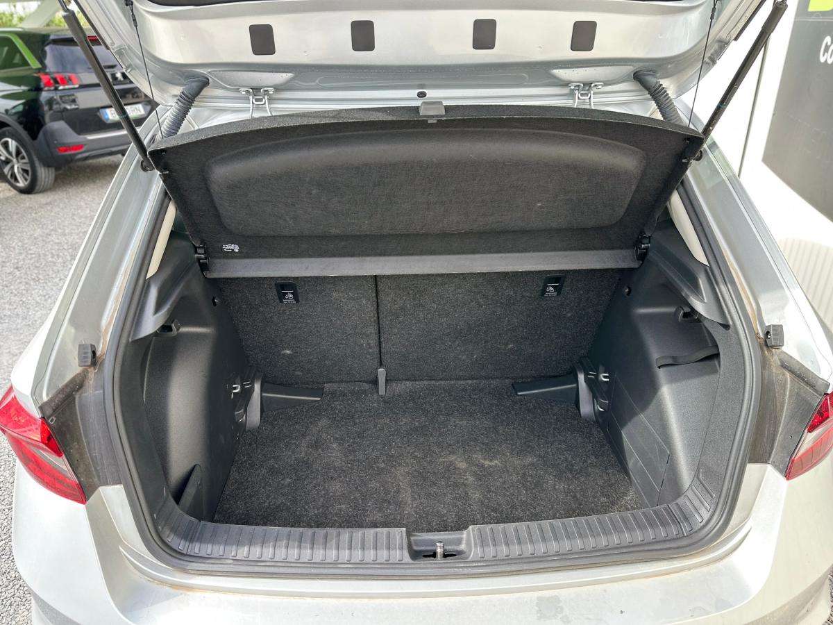 skoda-fabia-2025-gasolina-999cc